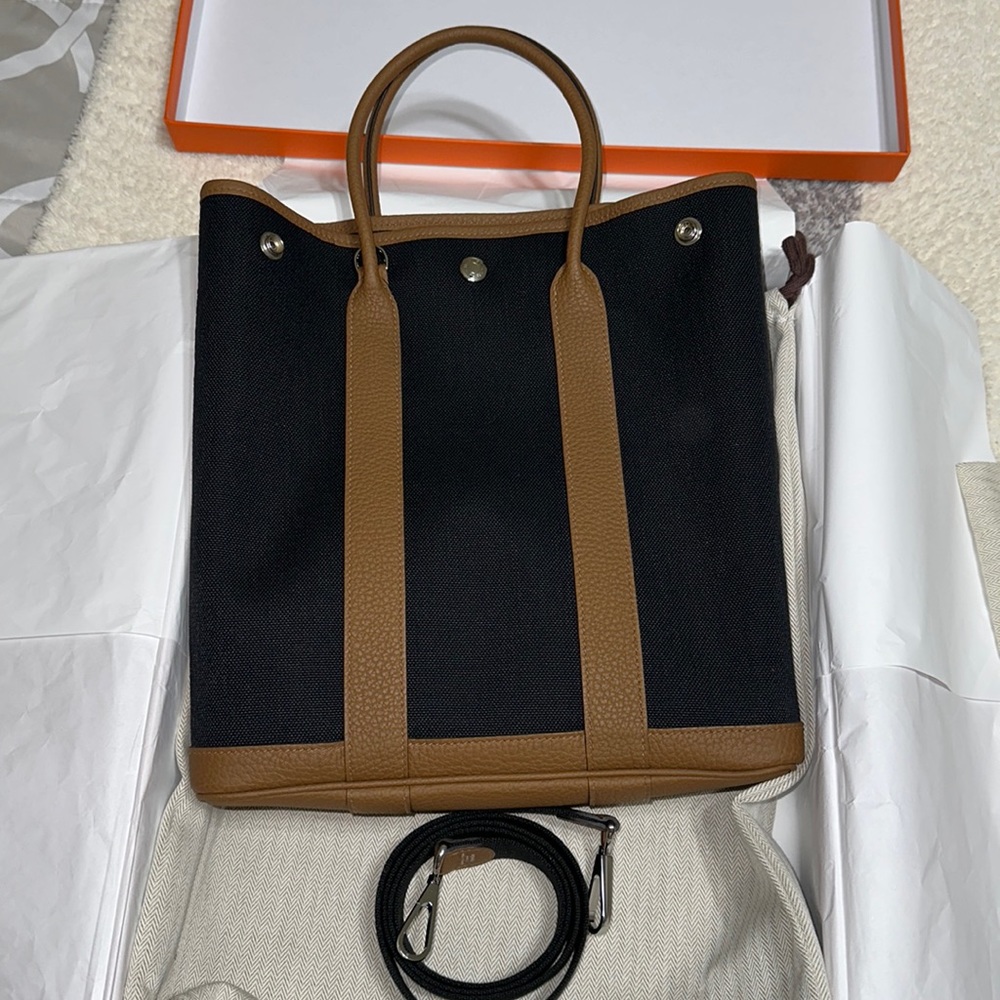 SOLD!!!! Authentic Hermes Garden File